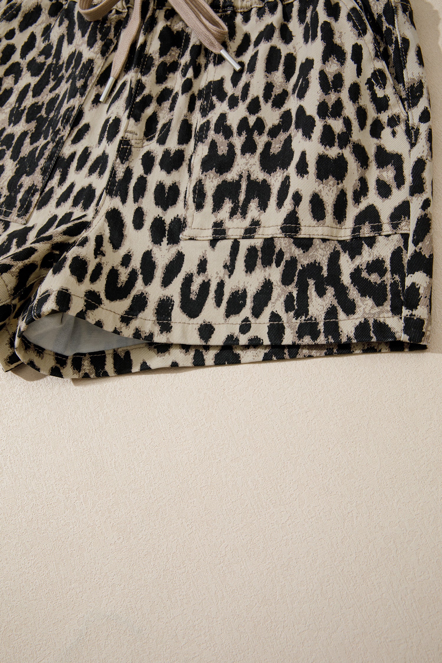 Brown Retro Leopard Print Lace-up Elastic Waistband Mid Rise Denim Shorts