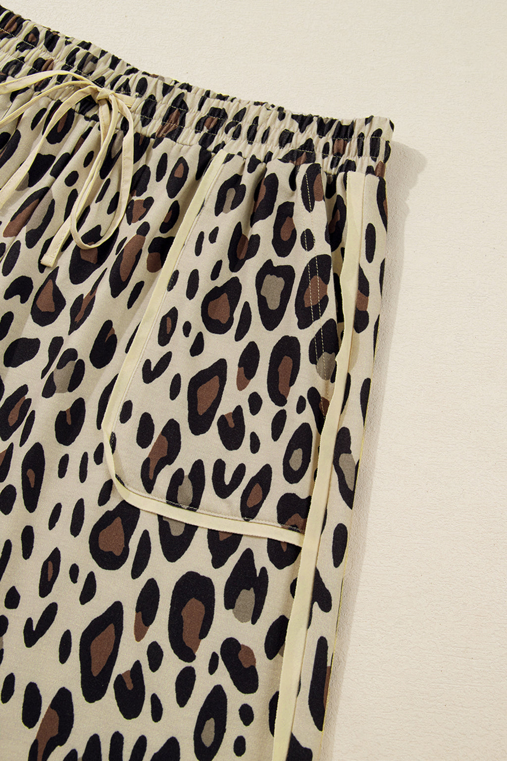 Khaki Exposed Seam Patched Pocket Plus Size Drawstring Leopard Wide Leg Pants